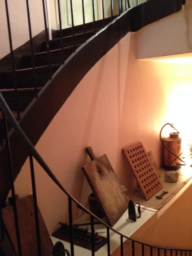 Bar Hotel De La Place Mezel 외부 사진
