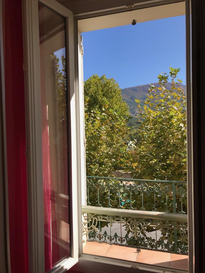 Bar Hotel De La Place Mezel 외부 사진